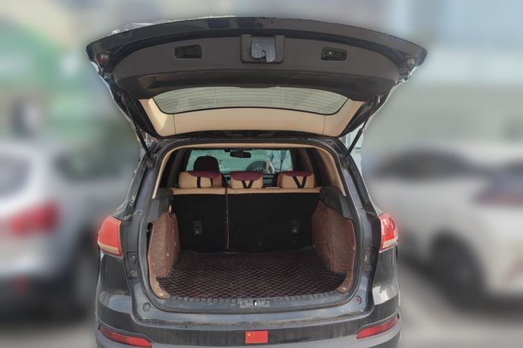 Used Zotye Domy X5 2017 Value Edition 1.6L Manual Fashion Model Trunk