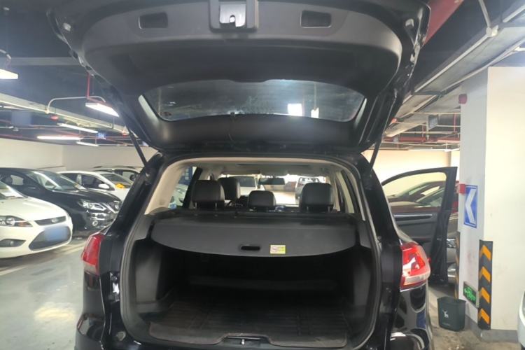 Used Zotye Domy X5 2017 Upgraded Model 1.5T CVT ZhiXian Edition Trunk