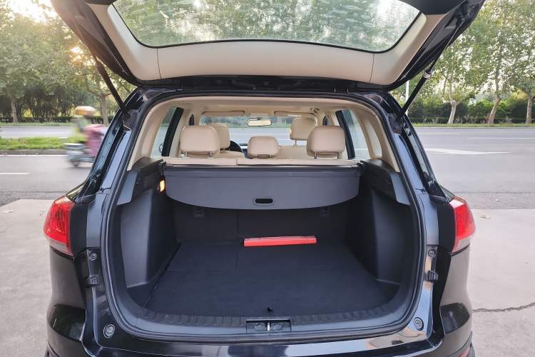 Used Zotye Domy X5 2017 Upgraded Model 1.5T CVT Landlord Edition Trunk