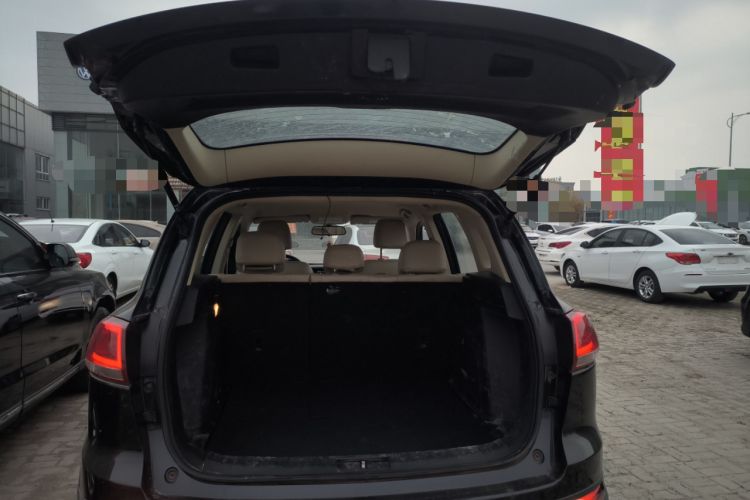 Used Zotye Domy X5 2017 Platinum Edition 1.5T Manual Luxury Model Trunk