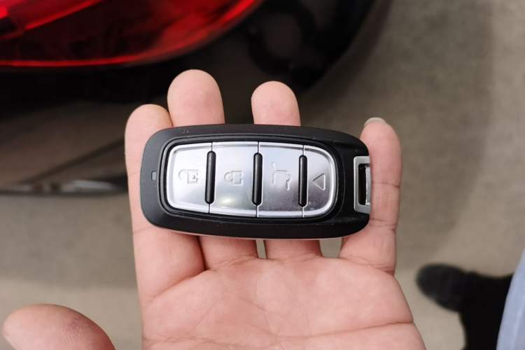 Used Zotye Domy X5 2017 Upgraded Model 1.5T Manual Luxury Edition Vehicle Key
