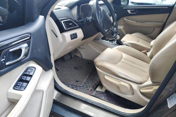 Used Zotye Domy X5 2017 Upgraded Model 1.5T CVT Landlord Edition Driver Seat