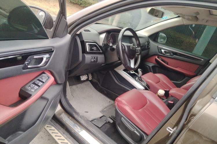 Used Zotye Domy X5 2017 Upgraded Model 1.5T CVT ZhiXian Edition Driver Seat
