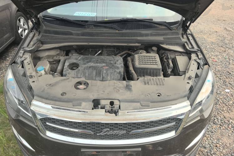Used Zotye Domy X5 2017 Upgraded Model 1.5T Manual Luxury Edition Engine Bay