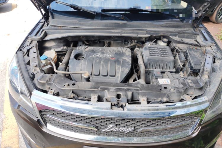 Used Zotye Domy X5 2017 Upgraded Model 1.5T CVT Landlord Edition Engine Bay
