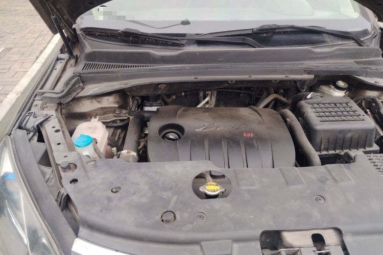 Used Zotye Domy X5 2017 Upgraded Model 1.5T CVT ZhiXian Edition Engine Bay Right