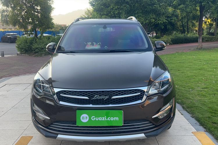 Used Zotye Domy X5 2017 Upgraded Model 1.5T CVT ZhiXian Edition Exterior 1