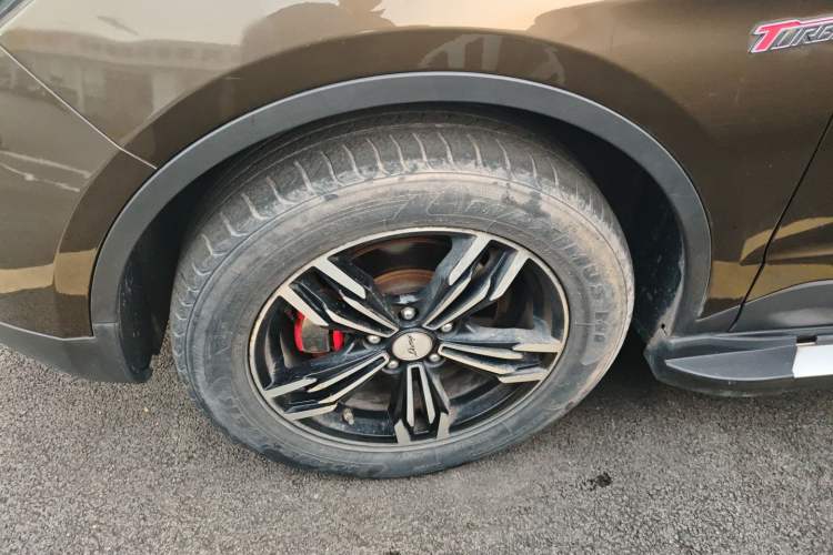 Used Zotye Domy X5 2017 Upgraded Model 1.5T Manual Luxury Edition Exterior 7