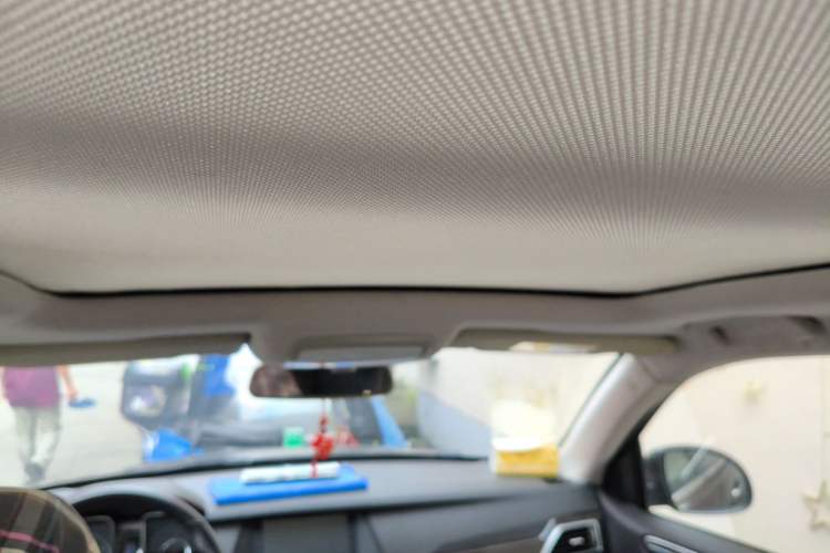 Used Zotye Domy X5 2017 Upgraded Model 1.5T CVT ZhiXian Edition Headliner