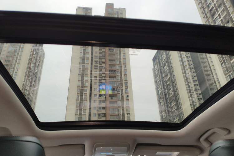 Used Zotye Domy X5 2017 Upgraded Model 1.5T CVT ZhiXian Edition Headliner