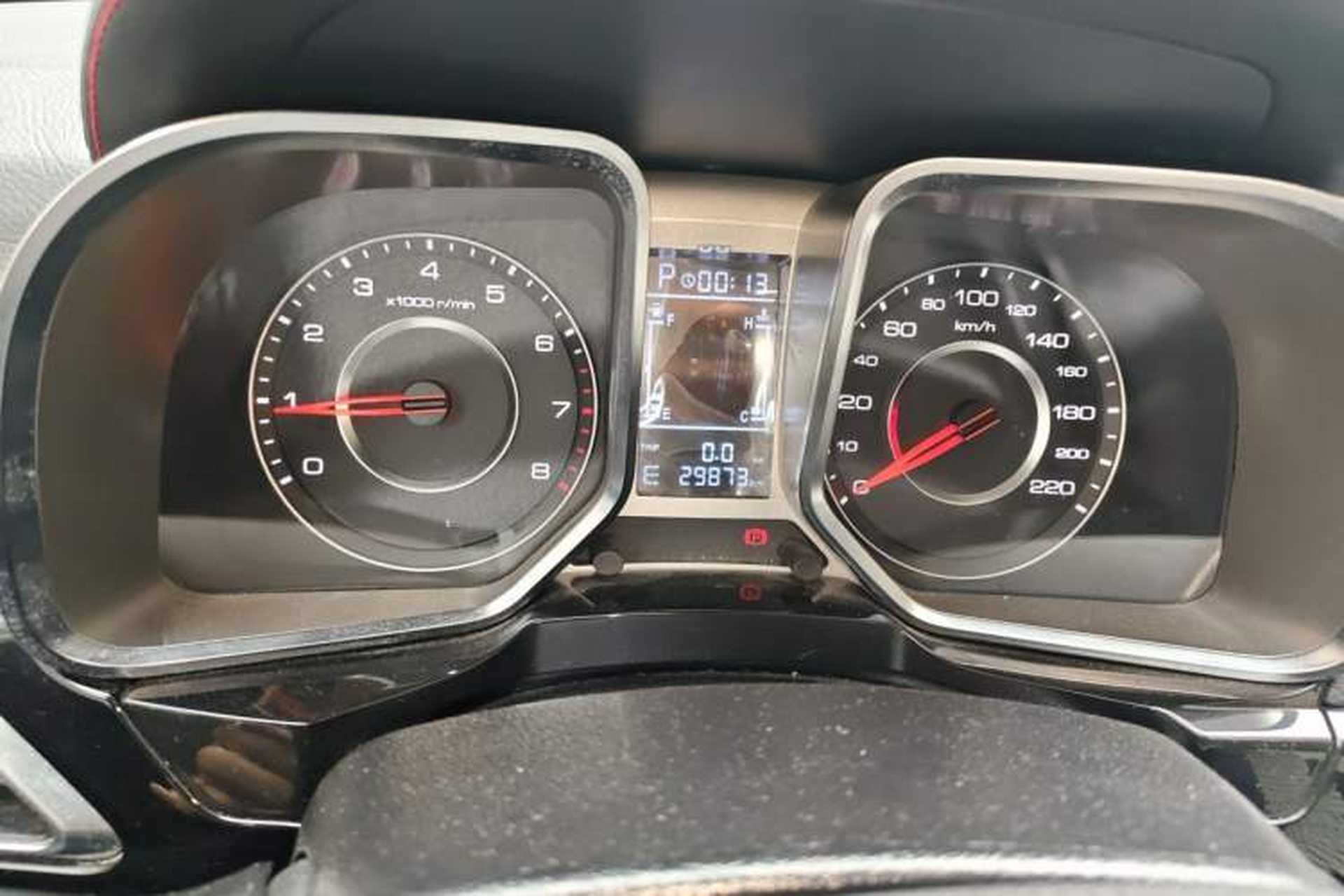 Used Zotye Domy X5 2017 Upgraded Model 1.5T CVT ZhiXian Edition Instrument Cluster