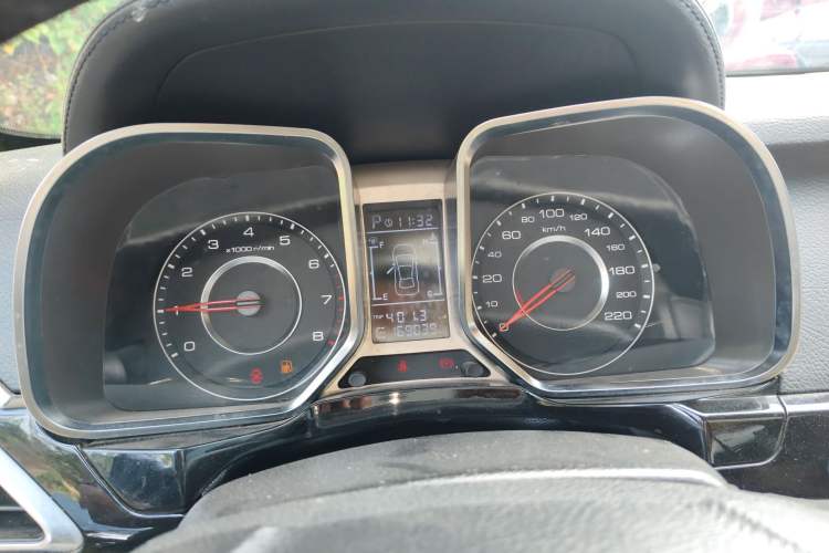 Used Zotye Domy X5 2017 Upgraded Model 1.5T CVT Landlord Edition Instrument Cluster