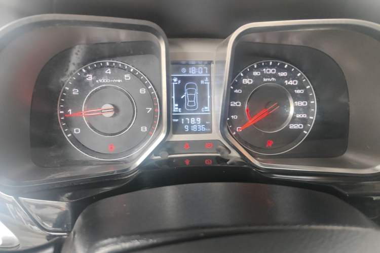 Used Zotye Domy X5 2017 Platinum Edition 1.5T Manual Luxury Model Instrument Cluster