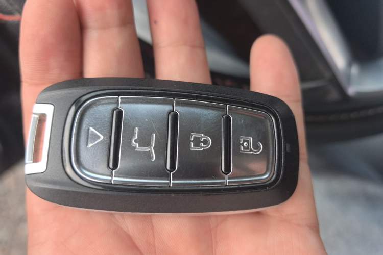 Used Zotye Domy X5 2017 Upgraded Model 1.5T Manual Luxury Edition Interior 1