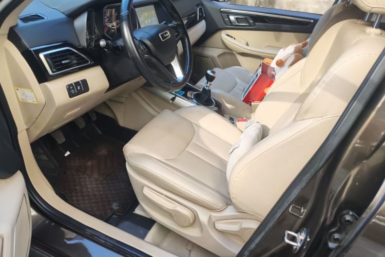 Used Zotye Domy X5 2017 Upgraded Model 1.5T Manual Luxury Version Left Front Seat