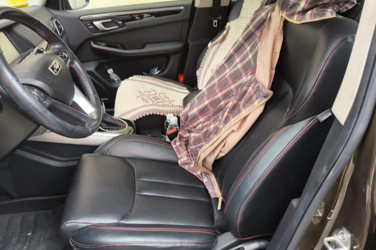 Used Zotye Domy X5 2017 Upgraded Model 1.5T CVT ZhiXian Edition Left Front Seat
