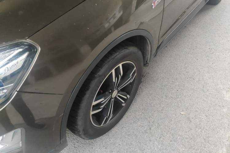 Used Zotye Domy X5 2017 Platinum Edition 1.5T Manual Luxury Model Left Front Wheel Hub