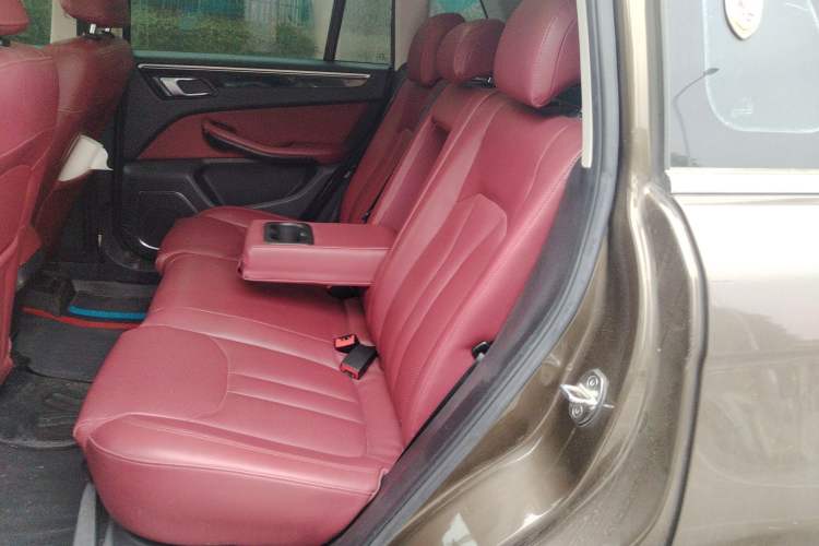 Used Zotye Domy X5 2017 Upgraded Model 1.5T CVT ZhiXian Edition Left Rear Seat