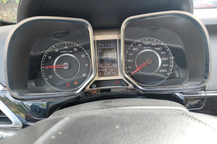 Used Zotye Domy X5 2017 Upgraded Model 1.5T CVT Landlord Edition Odometer Close Up