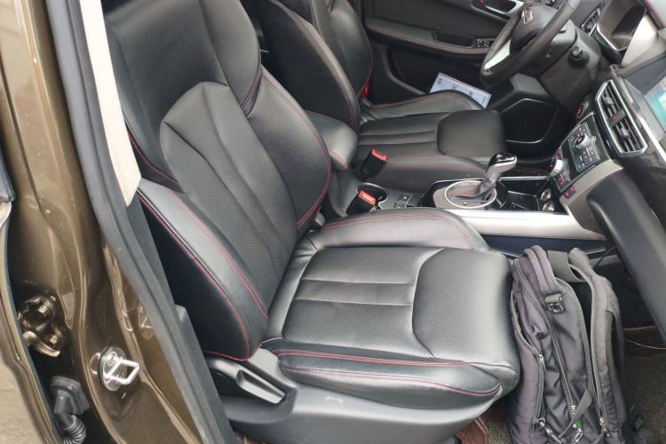 Used Zotye Domy X5 2017 Upgraded Model 1.5T CVT ZhiXian Edition Right Front Seat