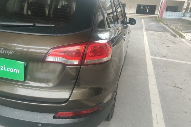 Used Zotye Domy X5 2017 Platinum Edition 1.5T Manual Luxury Model Right Rear Taillight