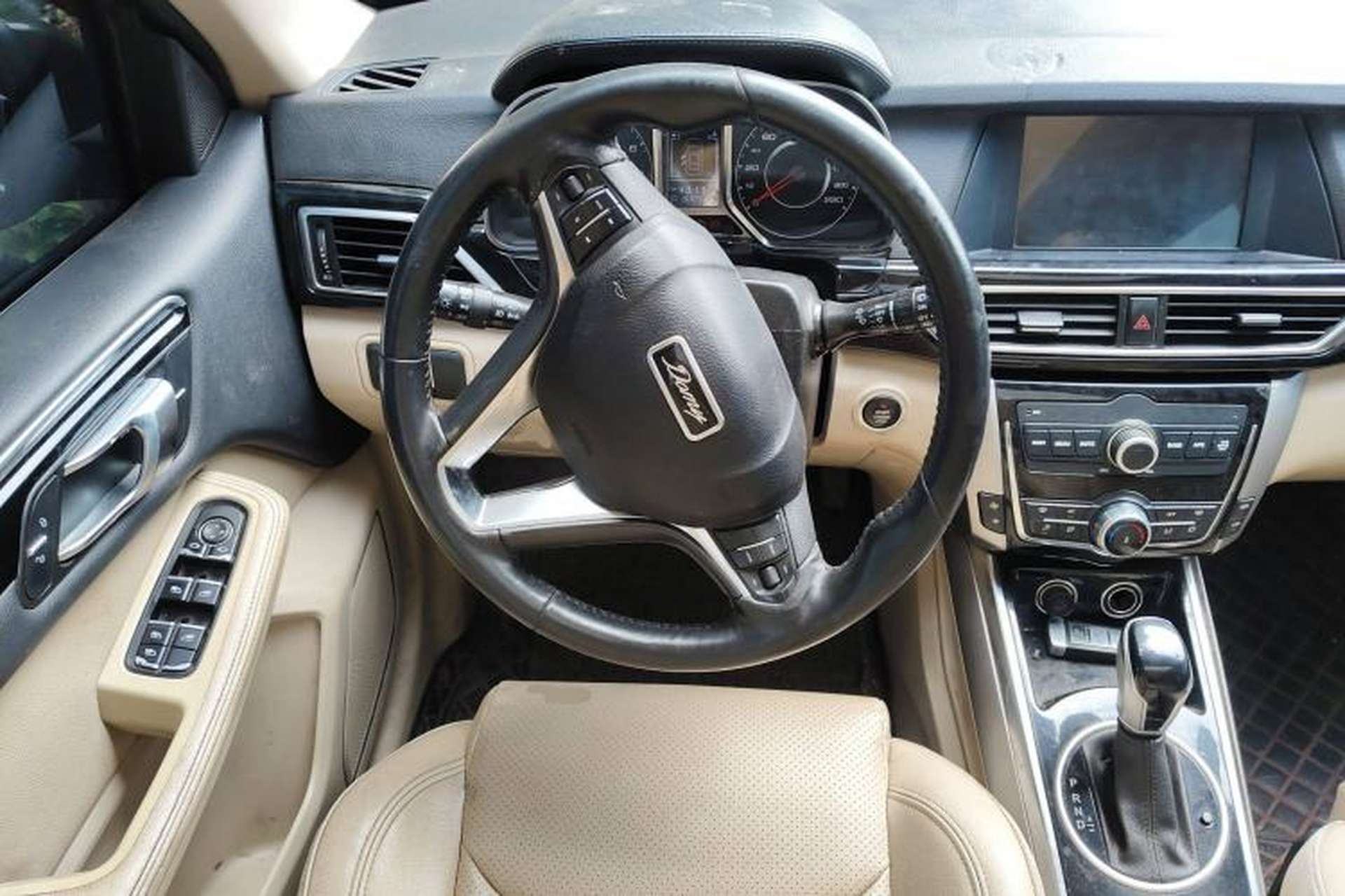 Used Zotye Domy X5 2017 Upgraded Model 1.5T CVT Landlord Edition Steering Wheel