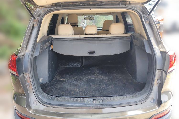 Used Zotye Domy X5 2017 Upgraded Model 1.5T CVT Landlord Edition Trunk