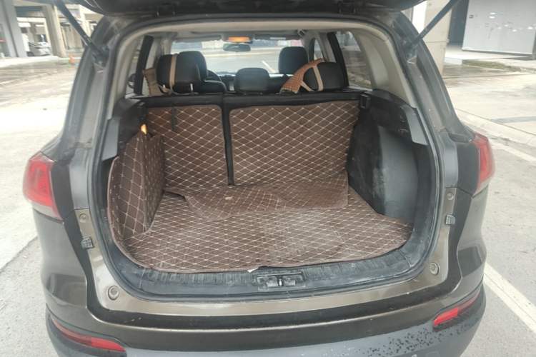 Used Zotye Domy X5 2017 Platinum Edition 1.5T Manual Luxury Model Trunk