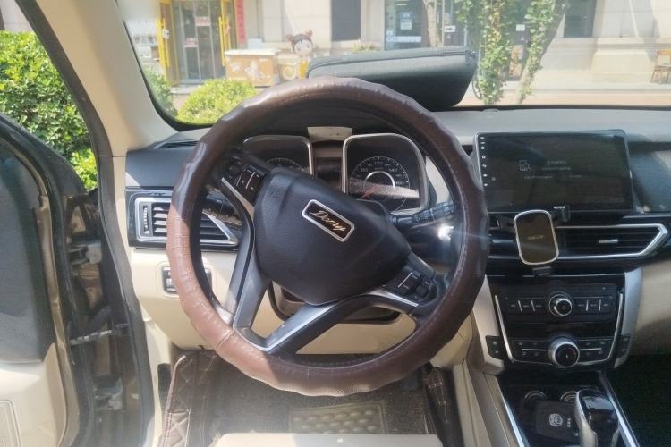 Used Zotye Domy X5 2017 Upgraded Model 1.5T CVT Landlord Edition Steering Wheel