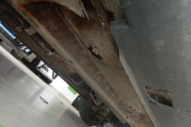 Used Zotye Domy X5 2017 Upgraded Model 1.5T CVT ZhiXian Edition Chassis Front Left