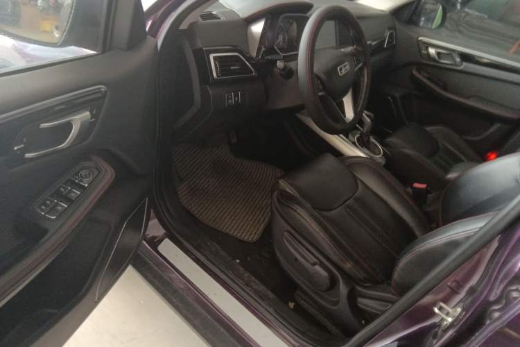 Used Zotye Domy X5 2017 Upgraded Model 1.5T CVT ZhiXian Edition Driver Seat