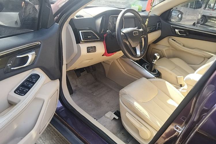 Used Zotye Domy X5 2017 Upgraded Model 1.5T Manual Luxury Version Driver Seat