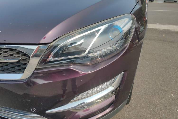 Used Zotye Domy X5 2017 Upgraded Model 1.5T CVT ZhiXian Edition Exterior 1