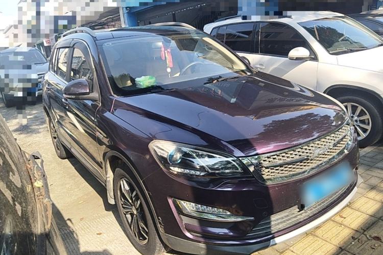 Used Zotye Domy X5 2017 Upgraded Model 1.5T Manual Luxury Version Front Right 45 Deg