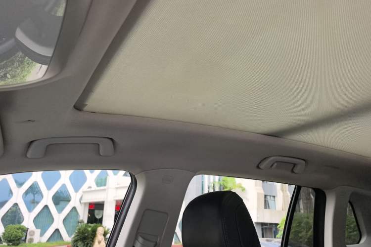 Used Zotye Domy X5 2017 Upgraded Model 1.5T CVT ZhiXian Edition Headliner