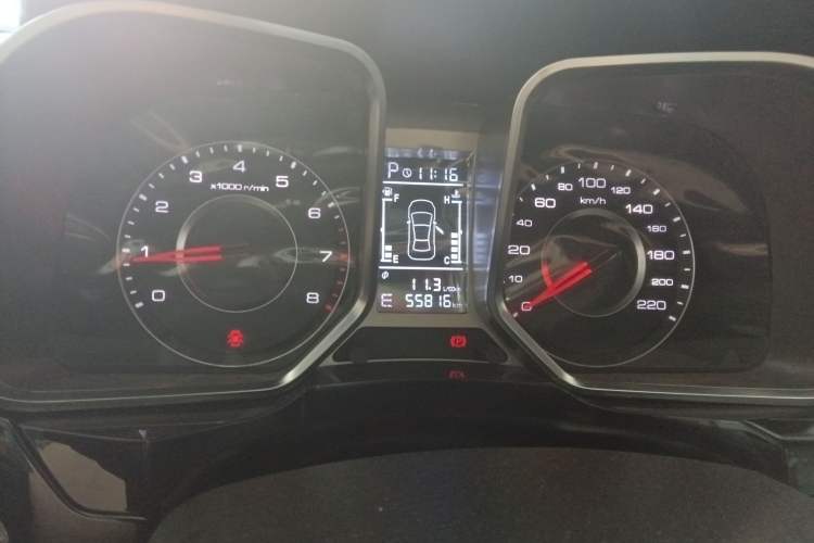 Used Zotye Domy X5 2017 Upgraded Model 1.5T CVT ZhiXian Edition Instrument Cluster
