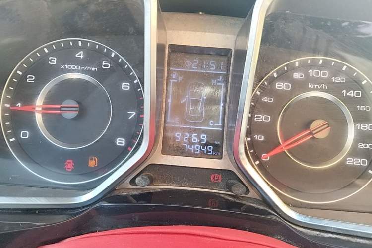Used Zotye Domy X5 2017 Upgraded Model 1.5T Manual Luxury Version Instrument Cluster