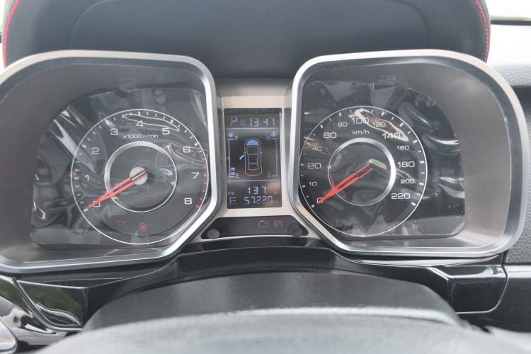 Used Zotye Domy X5 2017 Upgraded Model 1.5T CVT ZhiXian Edition Instrument Cluster