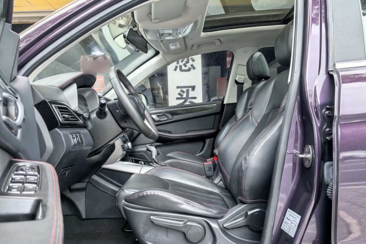 Used Zotye Domy X5 2017 Upgraded Model 1.5T CVT ZhiXian Edition Interior 2
