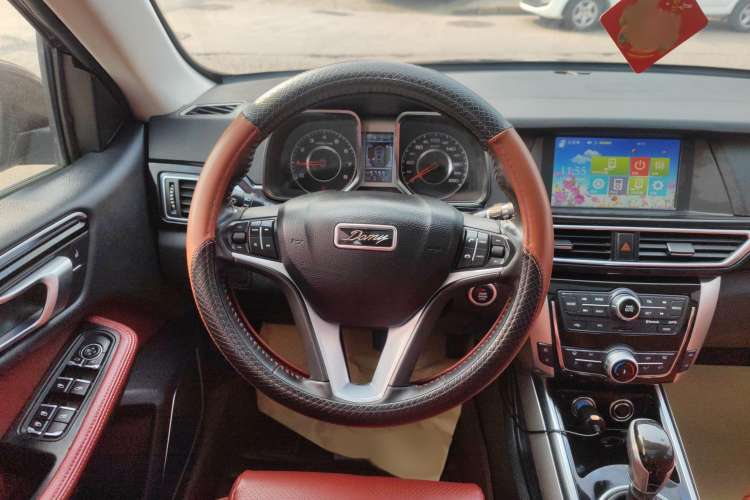 Used Zotye Domy X5 2017 Upgraded Model 1.5T CVT ZhiXian Edition Interior 3