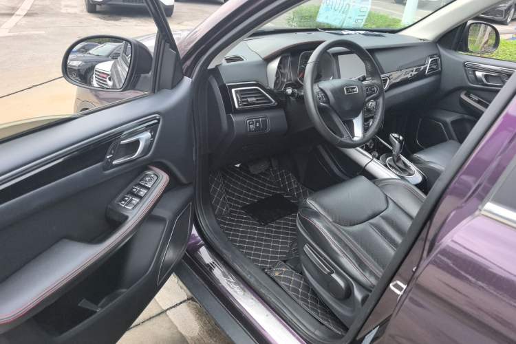 Used Zotye Domy X5 2017 Upgraded Model 1.5T CVT ZhiXian Edition Interior 3
