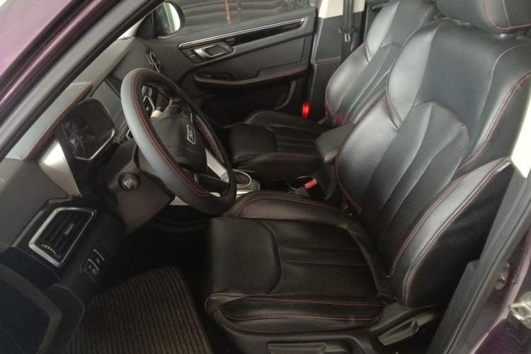 Used Zotye Domy X5 2017 Upgraded Model 1.5T CVT ZhiXian Edition Left Front Seat