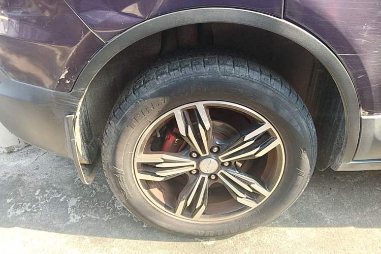 Used Zotye Domy X5 2017 Upgraded Model 1.5T Manual Luxury Version Right Rear Wheel Hub