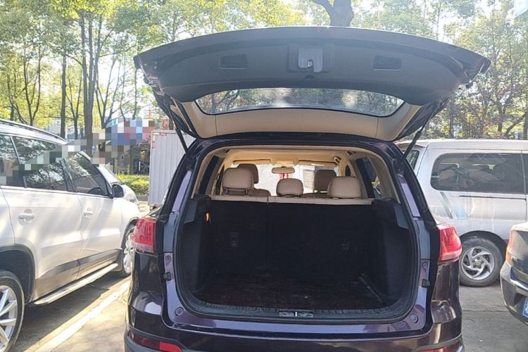 Used Zotye Domy X5 2017 Upgraded Model 1.5T Manual Luxury Version Trunk