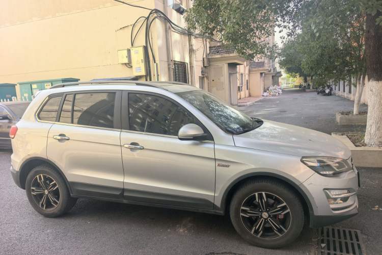 Used Zotye Domy X5 2017 Upgraded Model 1.5T CVT ZhiXian Edition Exterior 5