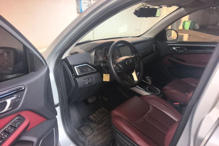Used Zotye Domy X5 2017 Upgraded Model 1.5T CVT ZhiXian Edition Interior 3