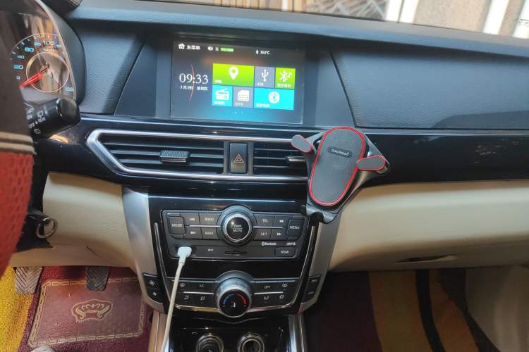 Used Zotye Domy X5 2017 Upgraded Model 1.5T Manual Luxury Version Audio And AC Panel