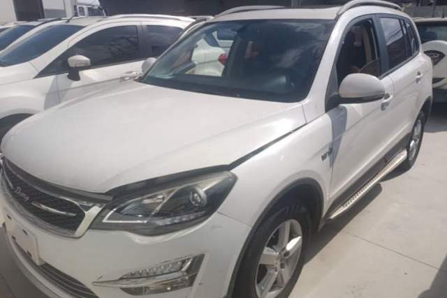 Gebrauchter Zotye Domy X5 2017 Value Edition 1.6L Manual Fashion Model