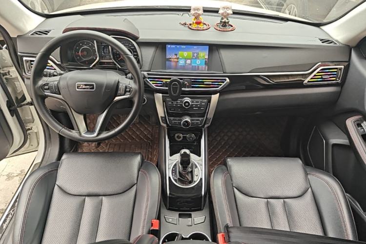 Used Zotye Domy X5 2017 Classic Edition 1.5T CVT Supreme Model Center Console
