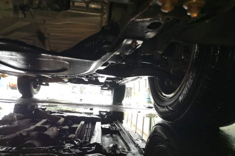 Used Zotye Domy X5 2017 Value Edition 1.6L Manual Fashion Model Chassis Front Right